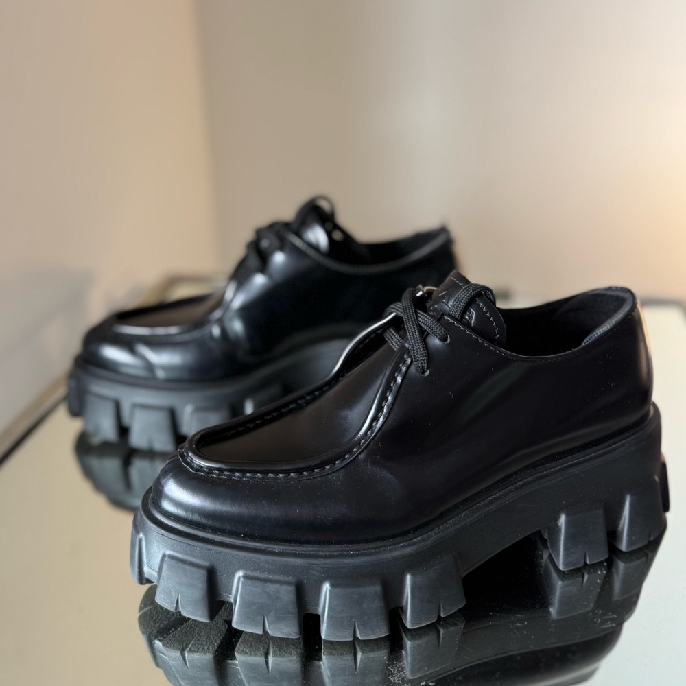 Like new Prada MONOLITH CHUNKY PLATFORM DERBY CREEPER 36 - Picture 2 of 13